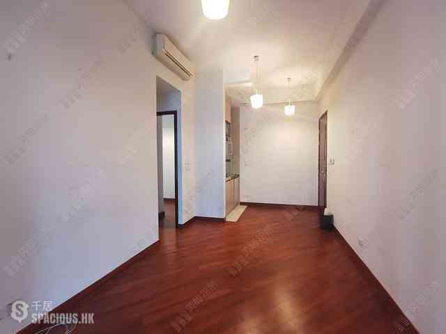 Wan Chai - The Avenue Phase 2 Block 2 02