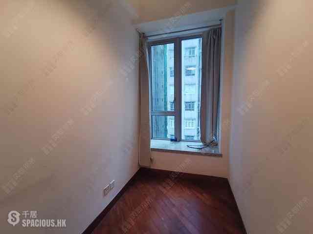 Wan Chai - The Avenue Phase 2 Block 2 04