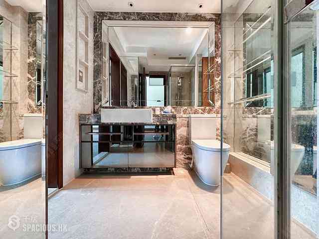 Wan Chai - The Avenue Phase 2 Block 3 03