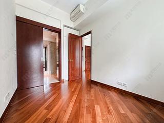 Wan Chai - The Avenue Phase 2 Block 3 05