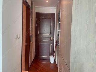 Wan Chai - The Avenue Phase 2 Block 2 05
