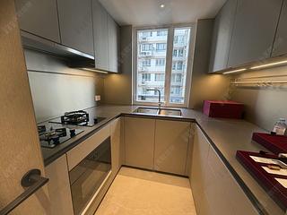 Wan Chai - 33 Kennedy Road 03