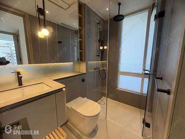 Wan Chai - 33 Kennedy Road 07