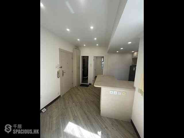 Sai Ying Pun - Manifold Court 02