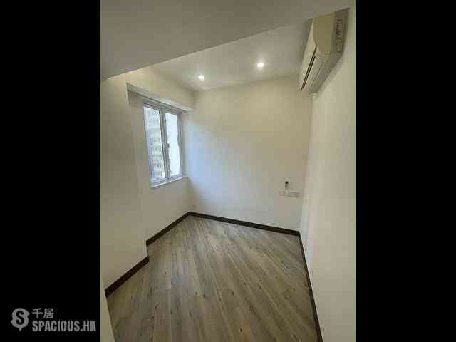 Sai Ying Pun - Manifold Court 05
