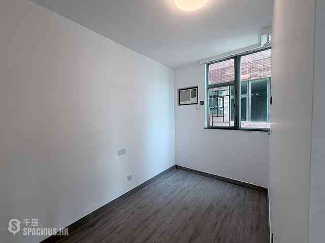 Sheung Wan - Queen's Terrace 05