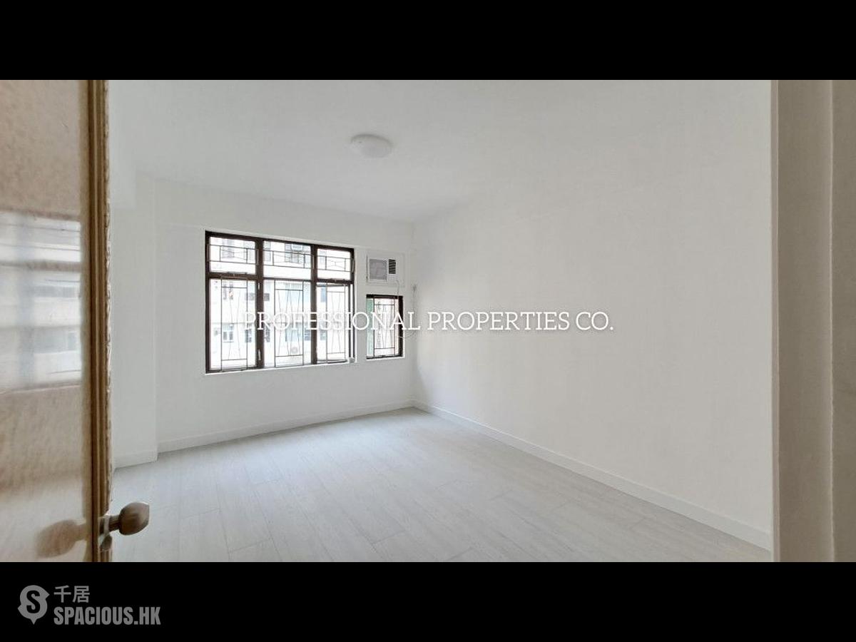 Mid Levels Central - Right Mansion 01