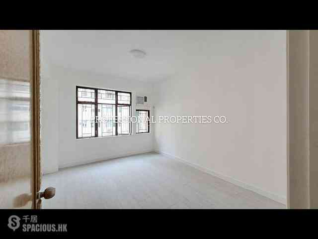Mid Levels Central - Right Mansion 01