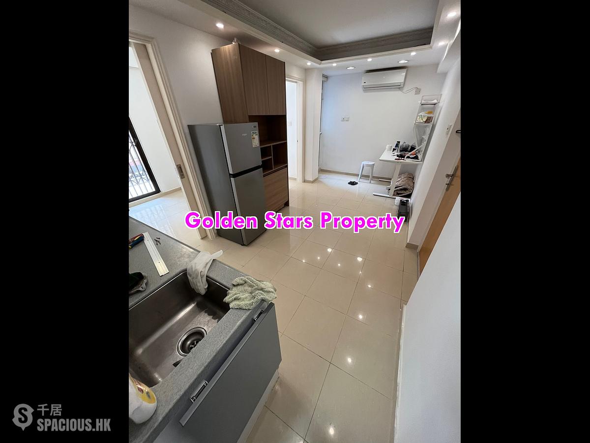 Sai Ying Pun - Fook Moon Building 01