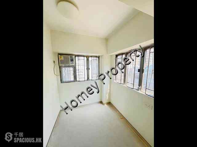 To Kwa Wan - H.I.C.B. Building 02