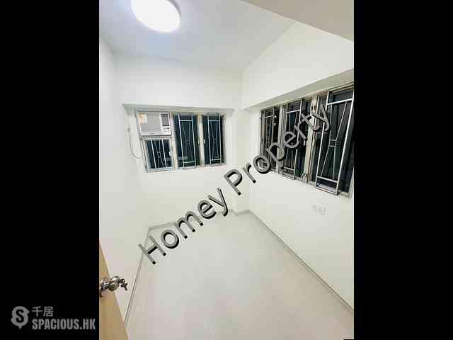 To Kwa Wan - H.I.C.B. Building 04