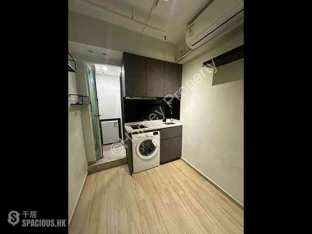 Sheung Wan - 114, Des Voeux Road West 02