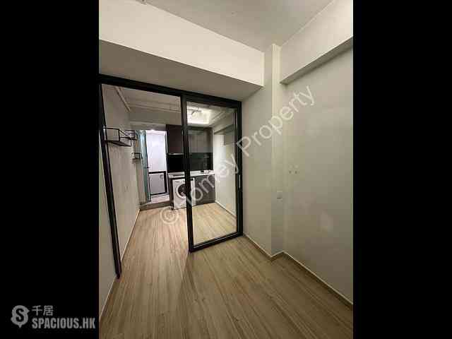 Sheung Wan - 114, Des Voeux Road West 03
