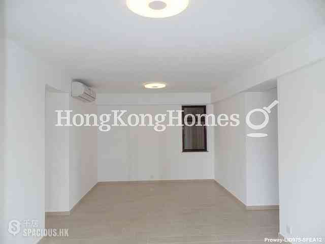 Tai Hang - Ronsdale Garden 04