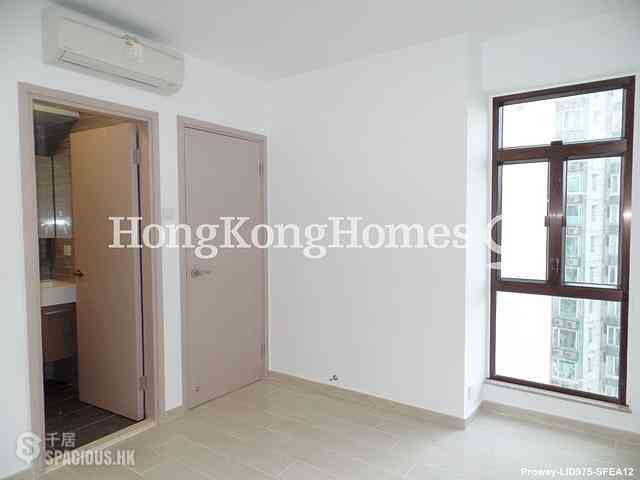 Tai Hang - Ronsdale Garden 07