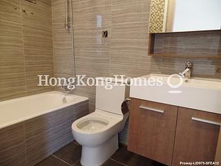 Tai Hang - Ronsdale Garden 08
