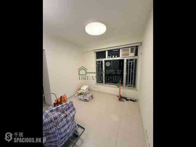 Sai Ying Pun - King Ming Mansion 06