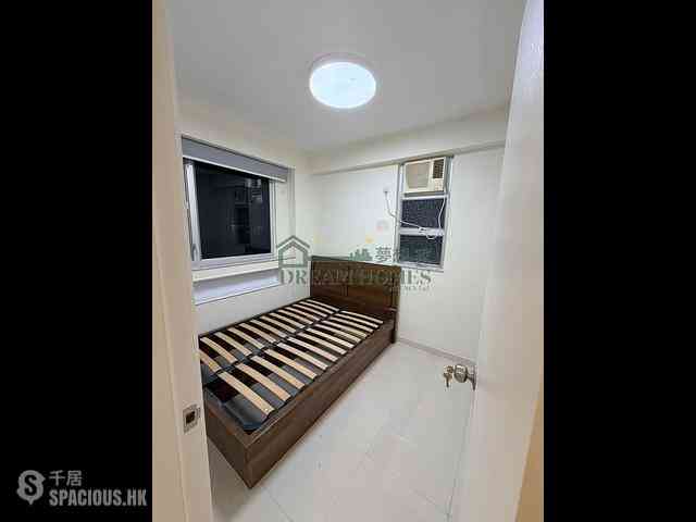 Sai Ying Pun - King Ming Mansion 07