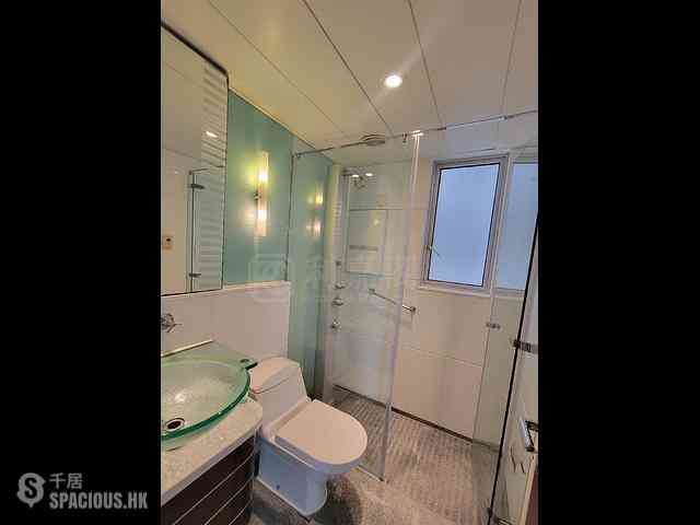 West Kowloon - The Harbourside Block 1 04