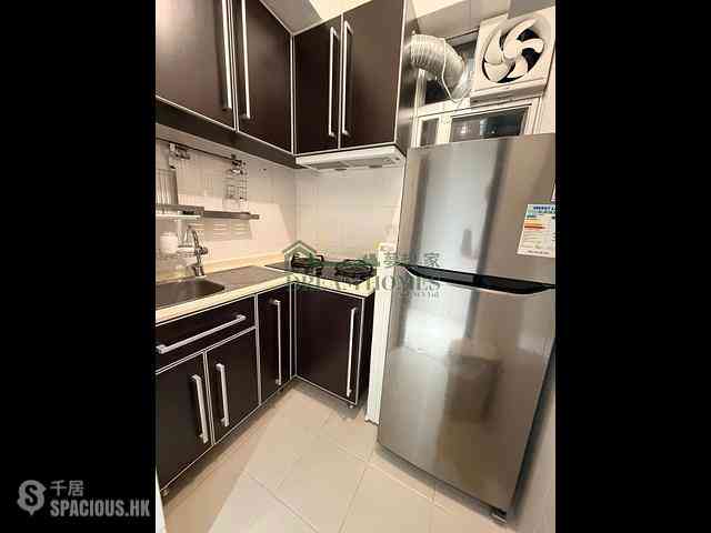 Sai Ying Pun - King Ming Mansion 04