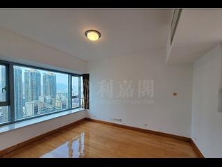 West Kowloon - The Harbourside Block 1 08