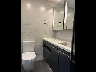 Sai Ying Pun - Island Crest Block 2 09