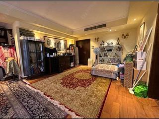 The Peak - Guildford Garden 03