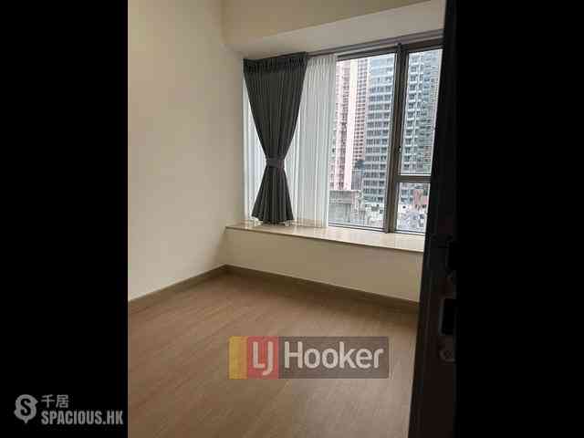 Sai Ying Pun - Island Crest 06