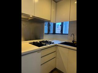 Sai Ying Pun - Island Crest Block 2 07