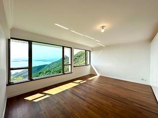 The Peak - Mount Austin Estate 06