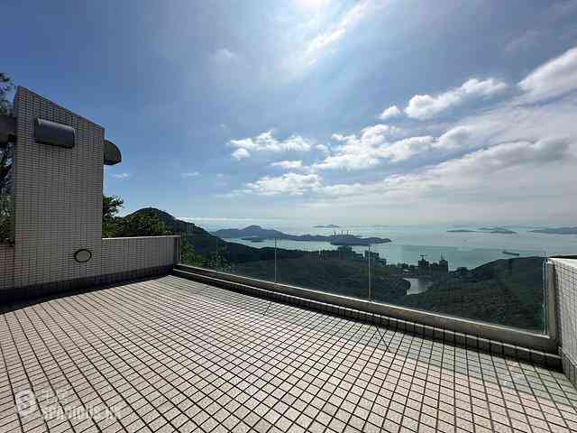 The Peak - Mount Austin Estate 04