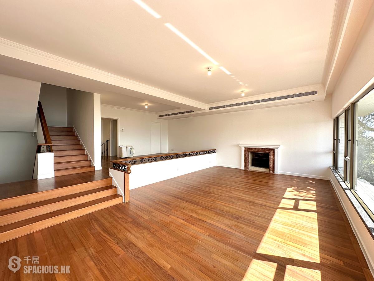 The Peak - Mount Austin Estate 01