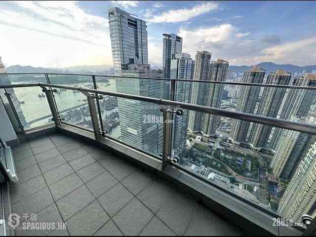 West Kowloon - The Harbourside 02
