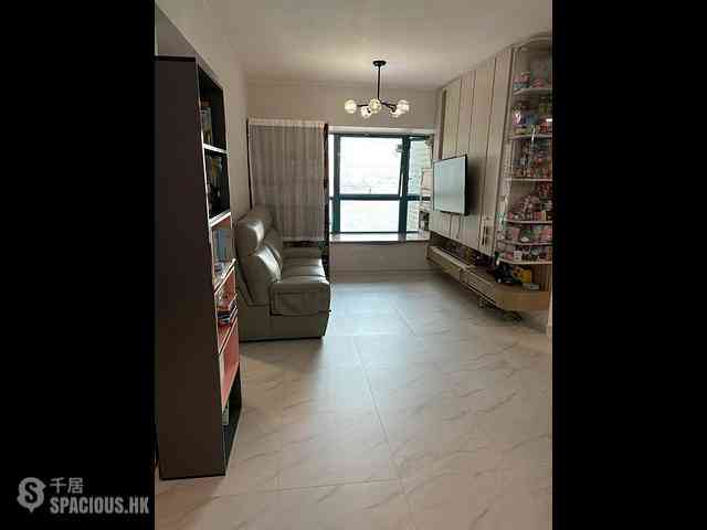 Tai Kok Tsui - The Long Beach Tower 3 01