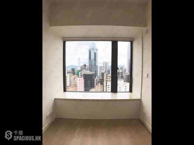 Mid Levels Central - Gramercy 15