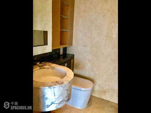 Mid Levels Central - Gramercy 32