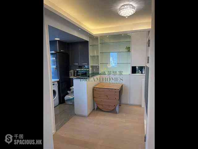 Sai Ying Pun - Golden Phoenix Court 02
