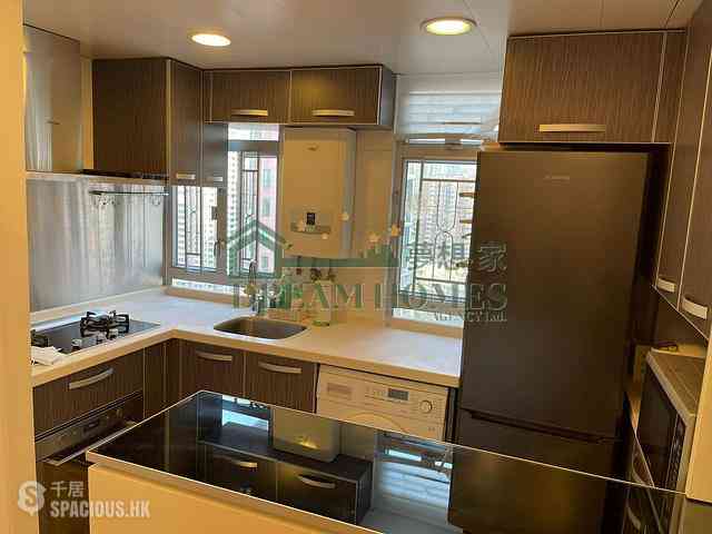 Sai Ying Pun - Golden Phoenix Court 05