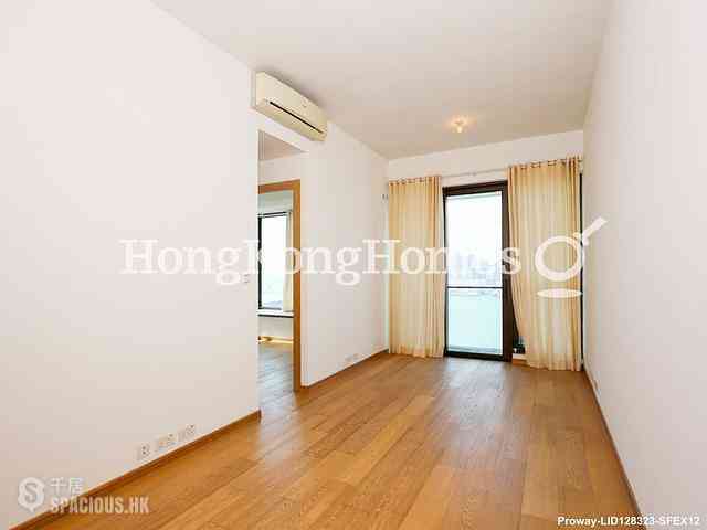 Wan Chai - The Gloucester 01