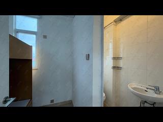 Chung Hom Kok - Hillgrove Block A 04