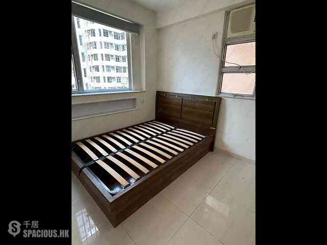 Sai Ying Pun - King Ming Mansion 03