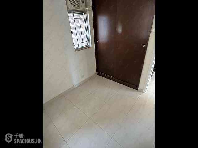Sai Ying Pun - King Ming Mansion 05