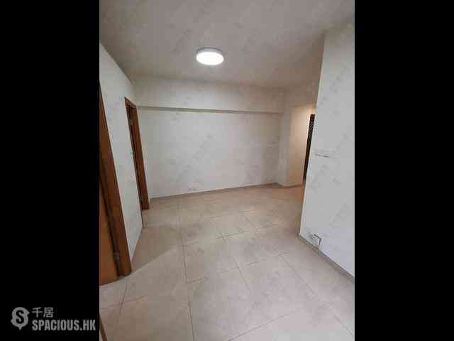 Wan Chai - Ying King Building (Mansion) 04