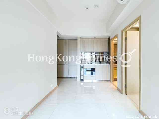Sai Ying Pun - King's Hill 04