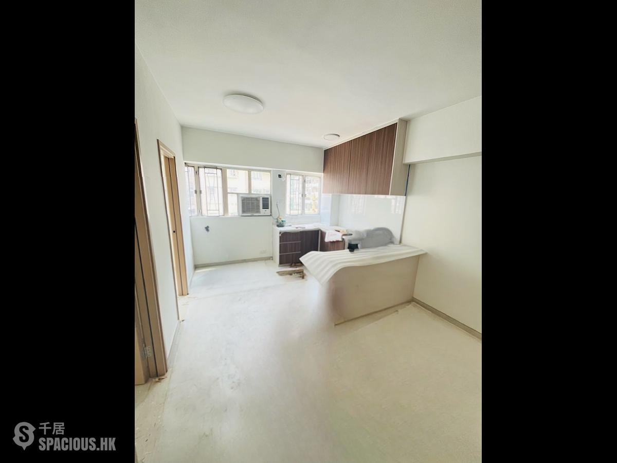 To Kwa Wan - H.I.C.B. Building 01