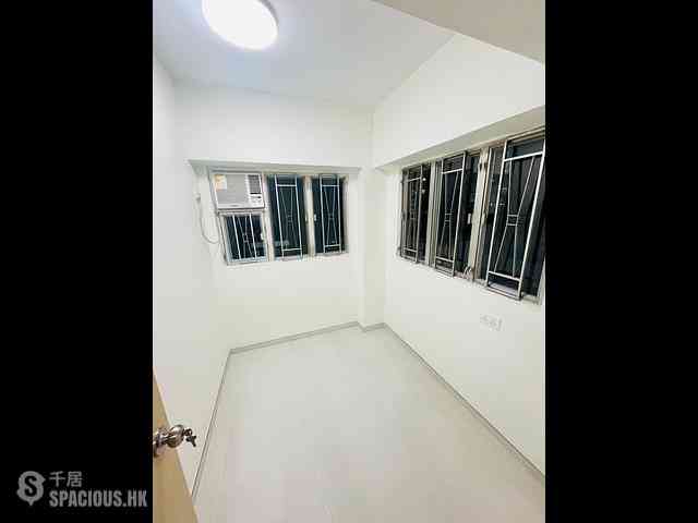 To Kwa Wan - H.I.C.B. Building 03