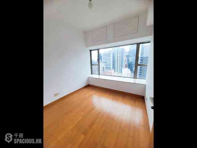 Wan Chai - The Zenith 04