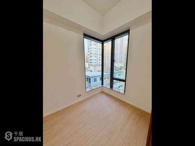 Sai Ying Pun - Des Voeux W Residence 07