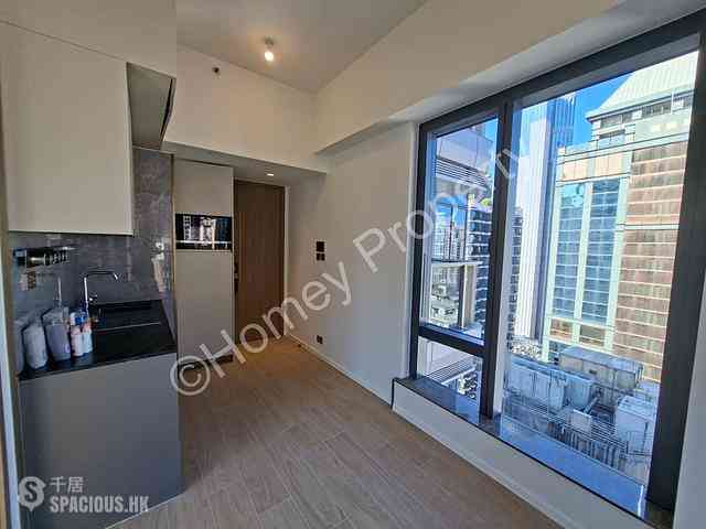 Sai Ying Pun - Des Voeux W Residence 01