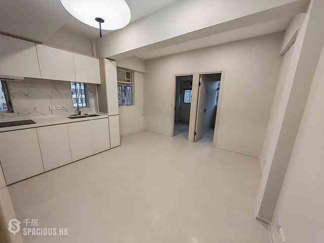 Shau Kei Wan - Pak Ling Mansions 01